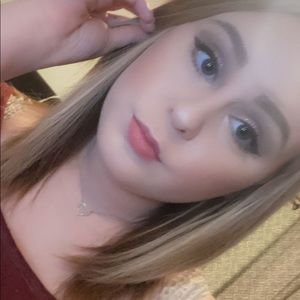 Meet your Posher, Veronica